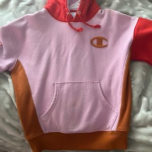 Champion hoodie, Size small only worn once. soft in the inside